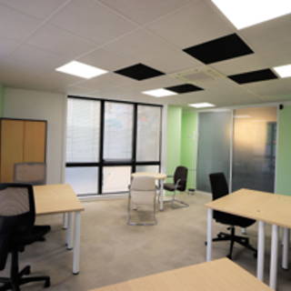Bureau privé 30 m² 9 postes Coworking Square Roger Genin Grenoble 38000 - photo 4